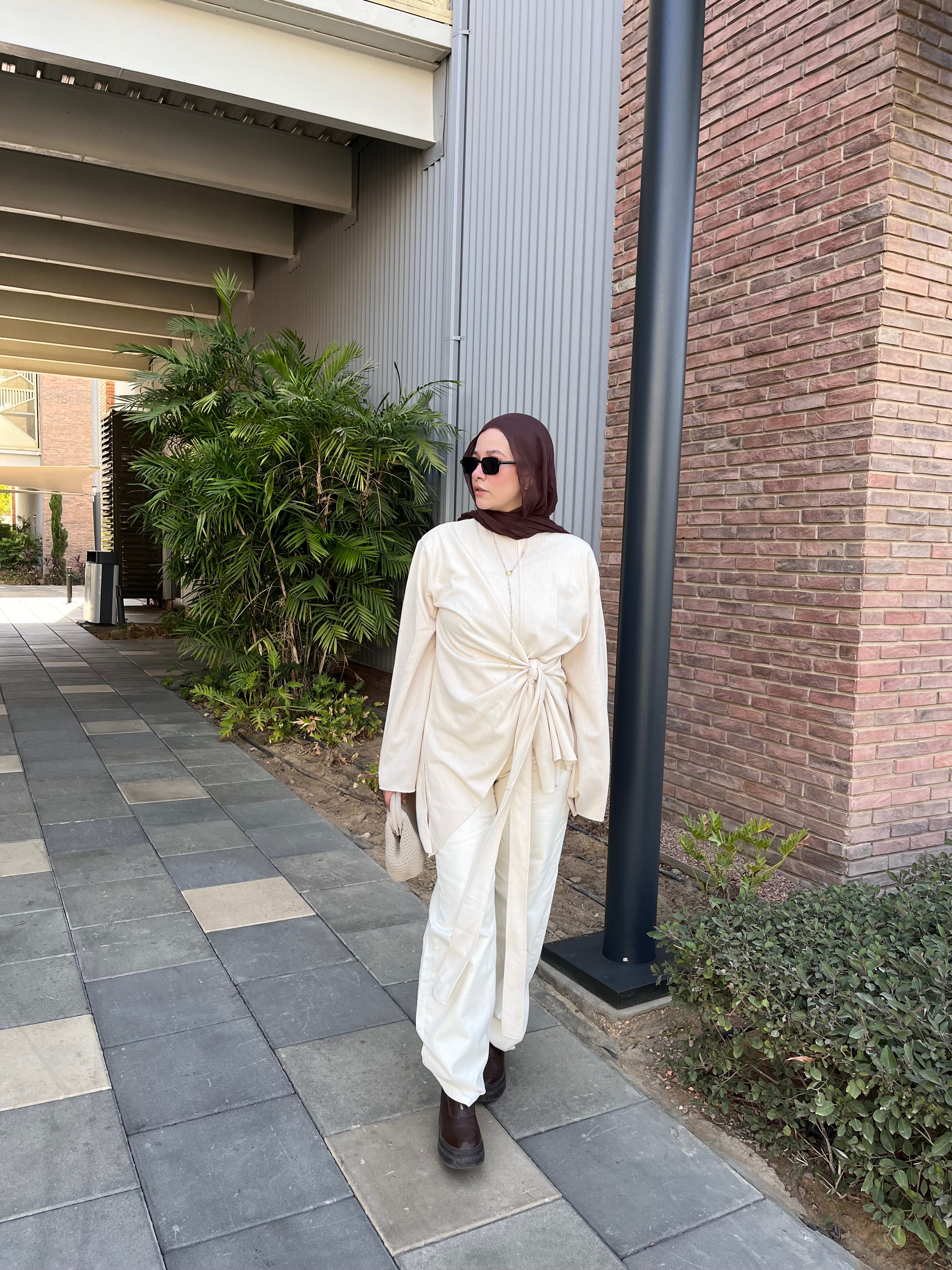 Wrapped “Cinder” blouse in crème